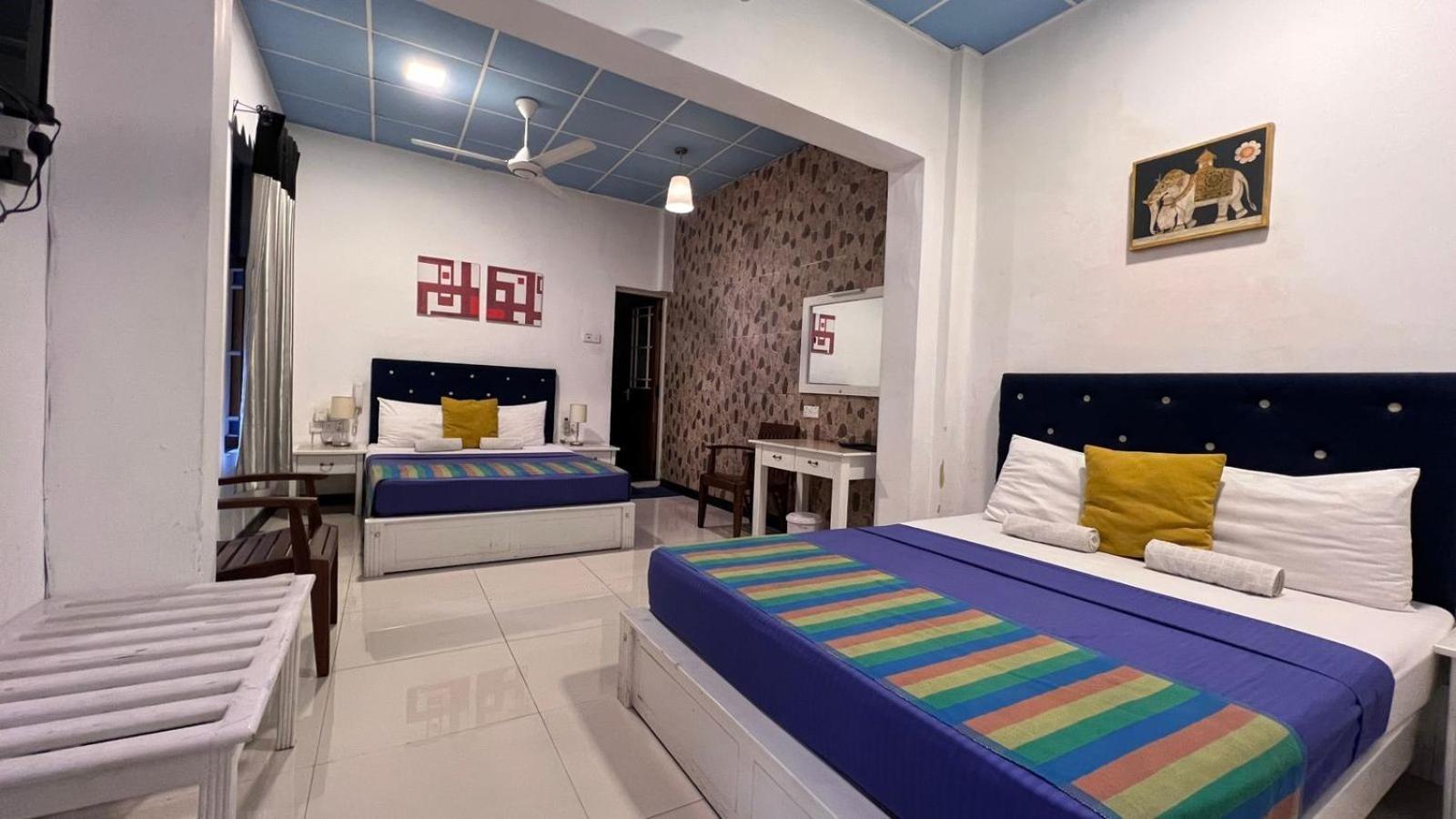 Villa 92 City Stay Канді Екстер'єр фото